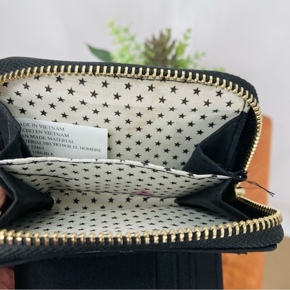 Black Wallet with Heart Shaped Hardware - Picture 6 of 10